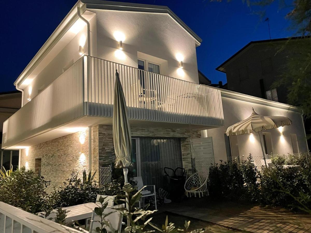 Villa Le Agavi Luxory Beach Surfhouse 벨레지아아지마리나 외부 사진