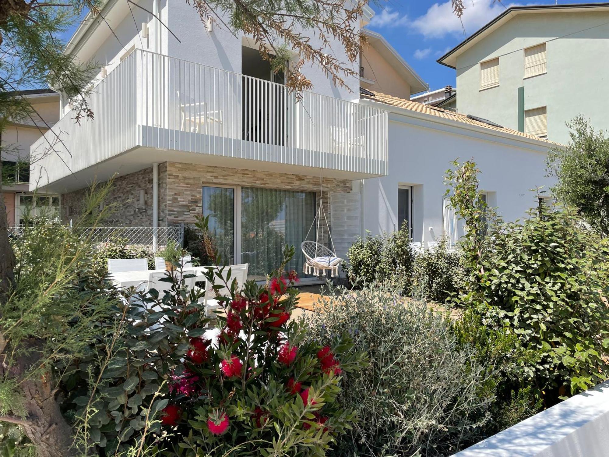 Villa Le Agavi Luxory Beach Surfhouse 벨레지아아지마리나 외부 사진