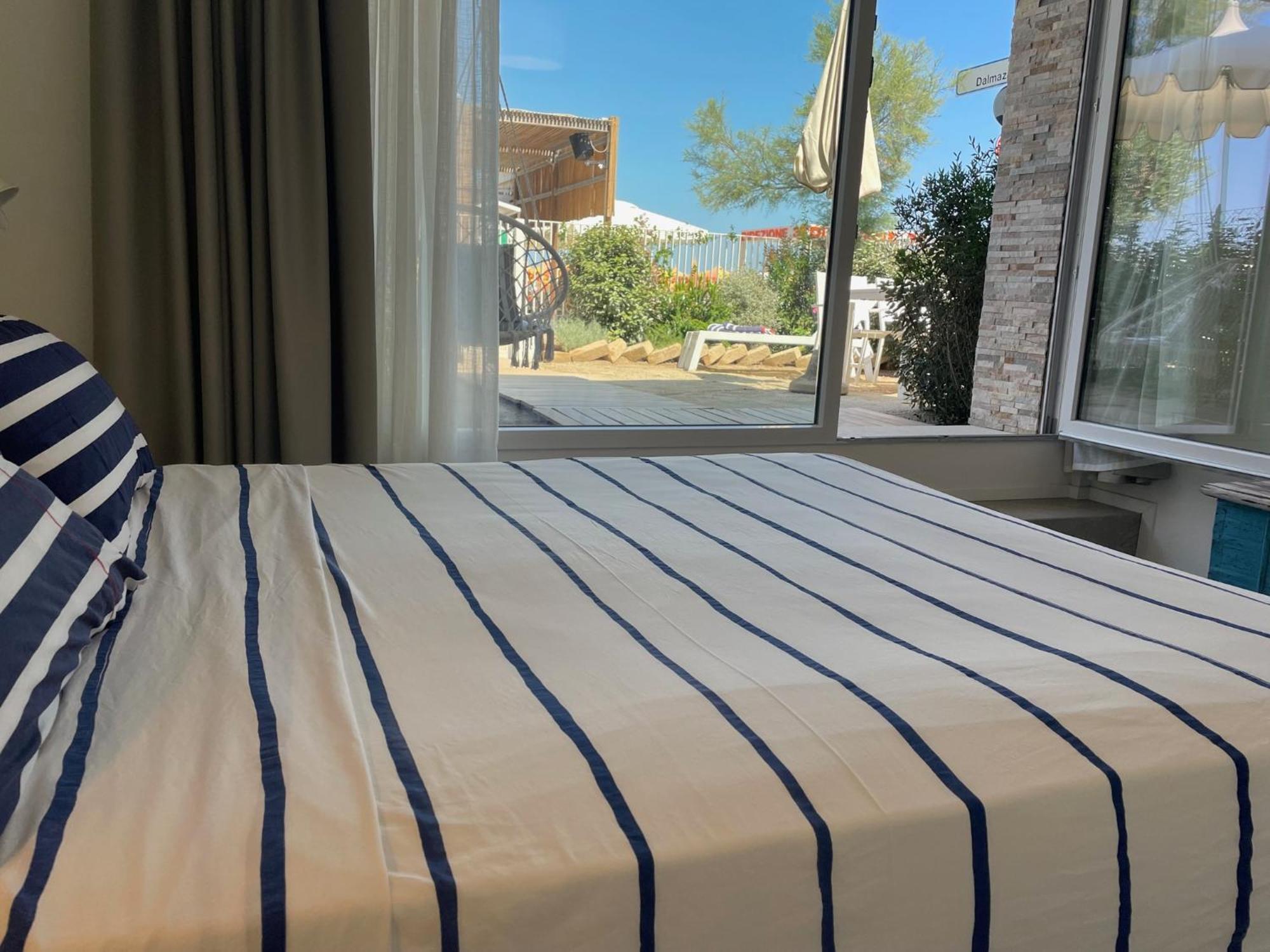 Villa Le Agavi Luxory Beach Surfhouse 벨레지아아지마리나 객실 사진